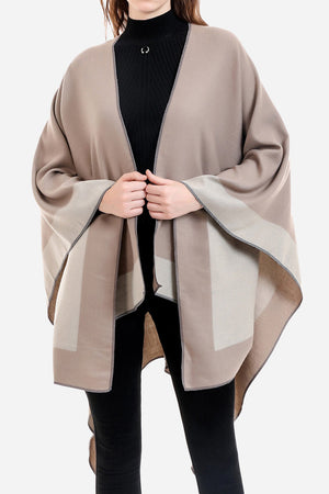 One Size Elegant Knitted Poncho